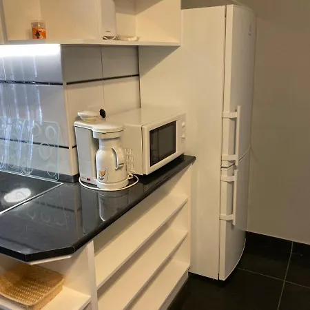 Eva Apartmanhaz * Balatonlelle