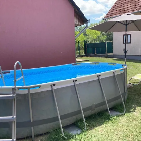 Eva Apartmanhaz * Balatonlelle