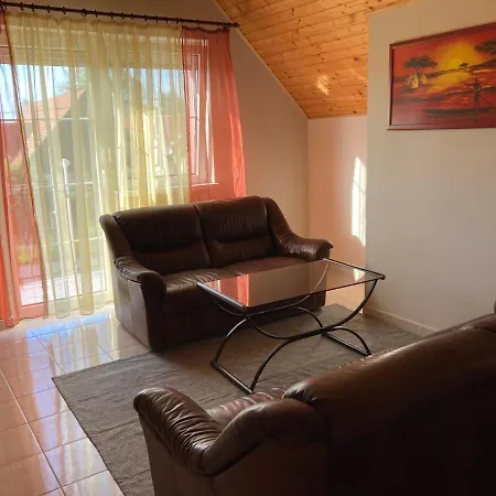 Eva Apartmanhaz