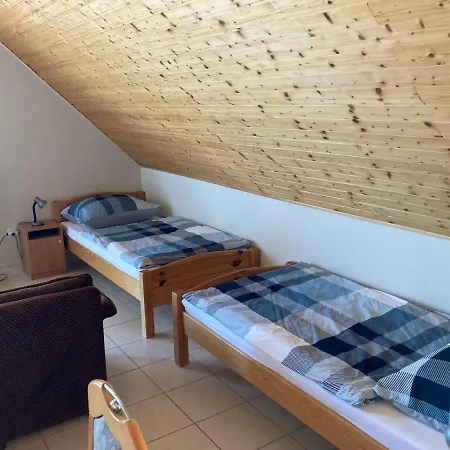 Eva Apartmanhaz شقة