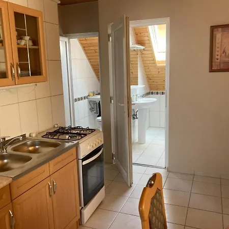 Eva Apartmanhaz Balatonlelle