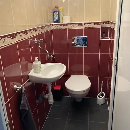 Eva Apartmanhaz * Balatonlelle