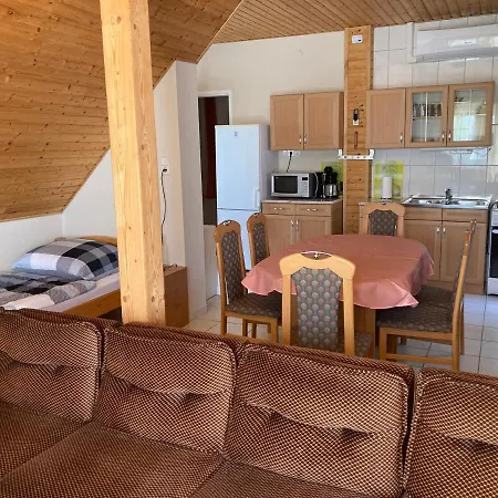 Apartament Eva Apartmanhaz *
