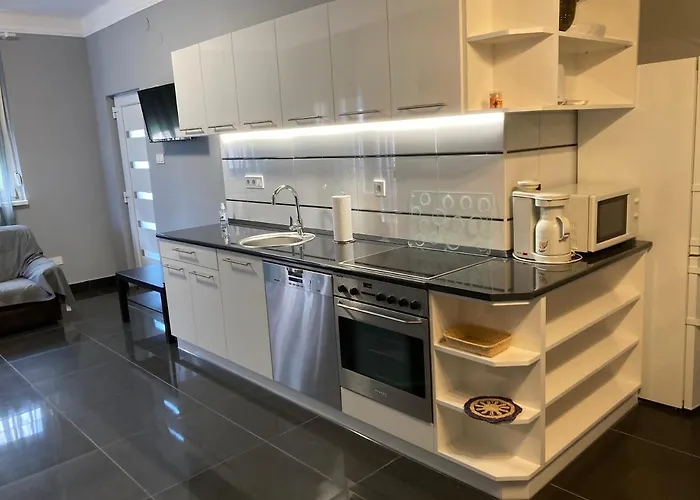 Eva Apartmanhaz * Балатонлелле