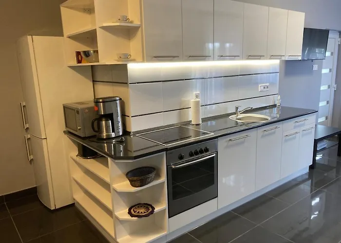 Апартаменты Eva Apartmanhaz Балатонлелле
