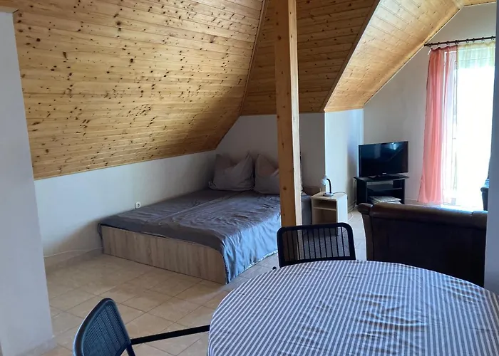 Апартаменты Eva Apartmanhaz Балатонлелле