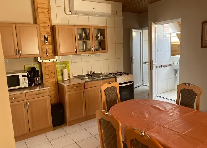 Eva Apartmanhaz