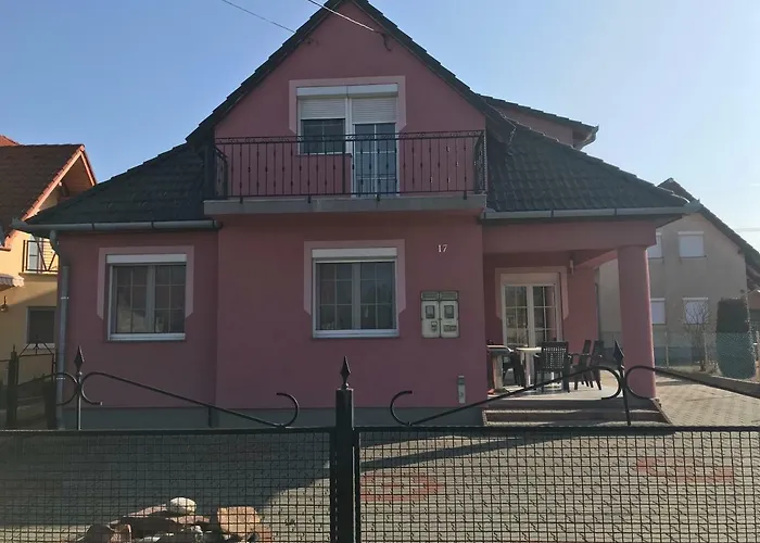 Eva Apartmanhaz Балатонлелле