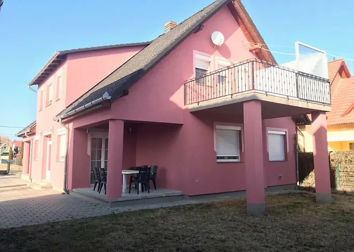 Eva Apartmanhaz Балатонлелле